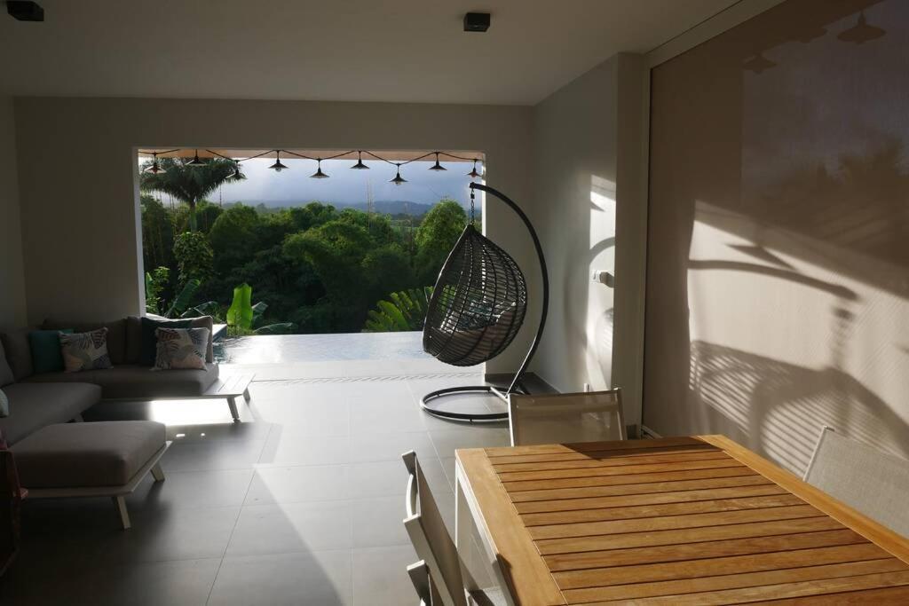 Villa Kumquat Avec Piscine Et Vue Sur Les Montagnes Petit-Bourg Eksteriør billede